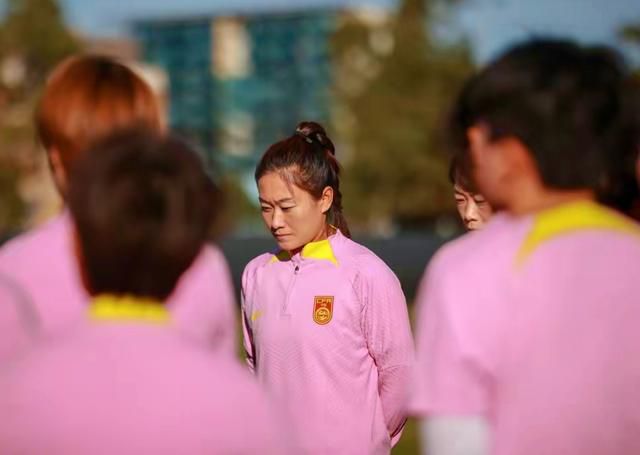 梦梦女主胯下口舌vk